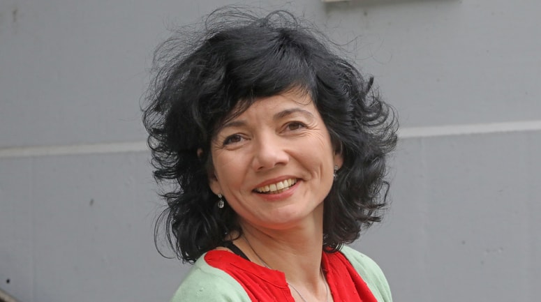 Dr. Katja Košir: "Smo v situaciji, ko se ta družbena histerija samo še krepi. Odrasli smo prestrašeni in s tem ustvarjamo začarani krog."