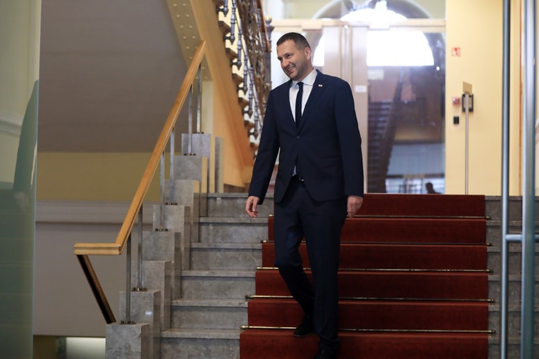 Damir Črnčec ob prihodu pred parlamentarne nadzornike varnostnih in obveščevalnih služb 
