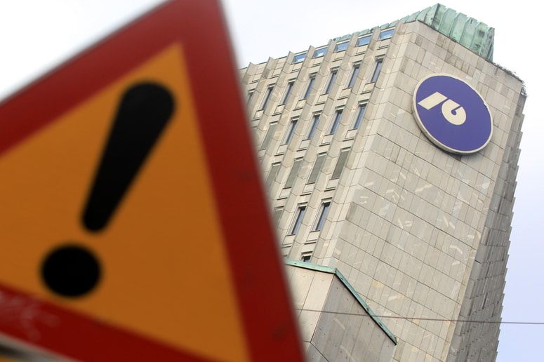 Slovenija toži Hrvaško zaradi kršitve 6. člena evropske konvencije o varstvu človekovih pravic in temeljnih svoboščin do pravice do pravičnega sojenja, vključno načela enakosti pred zakonom, pravice do izvršitve sodb ter sojenja v razumnem roku. 