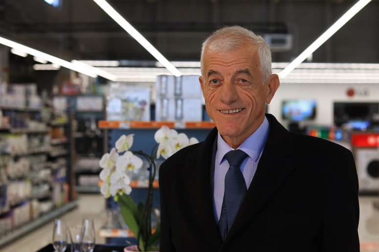 Glavna fotografija članka:(INTERVJU) Franc Jager: Prestrašene ljudi je lahko voditi, samostojne težko