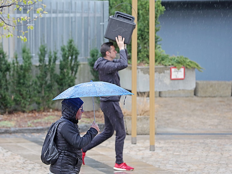 Glavna fotografija članka:Velika sprememba vremena: Najprej močne nevihte s silovitimi nalivi in točo, potem pa ...