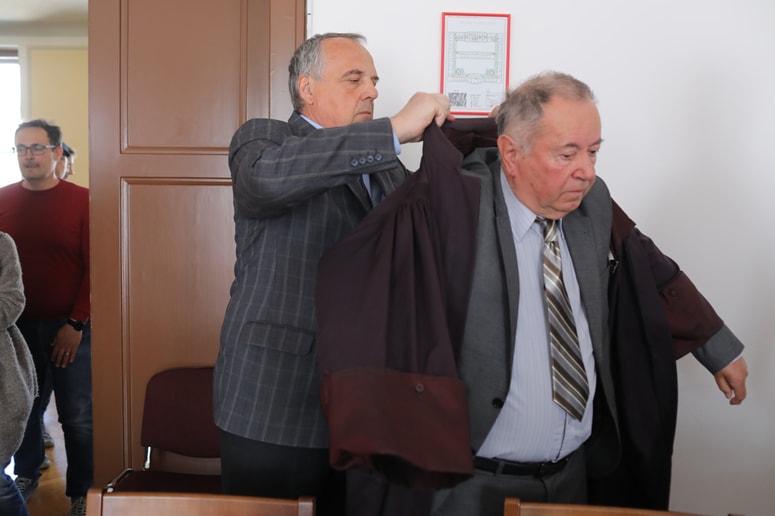 Milko Novič in njegov odvetnik Jože Hribernik sta pričakovala oprostilno sodbo, saj Novič ves čas trdi, da nima nič z Jamnikovim umorom. 