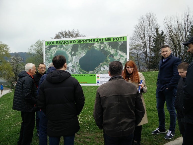 Le štirje poslanci so si potek obeh tras ogledali na terenu. 