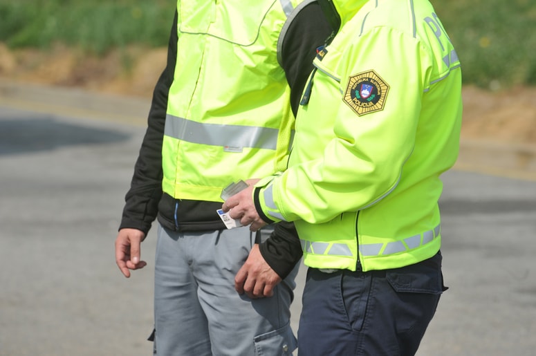 Vozniku so policisti odredili pridržanje, sledi obdolžiilni predlog na pristojno okrajno sodišče.