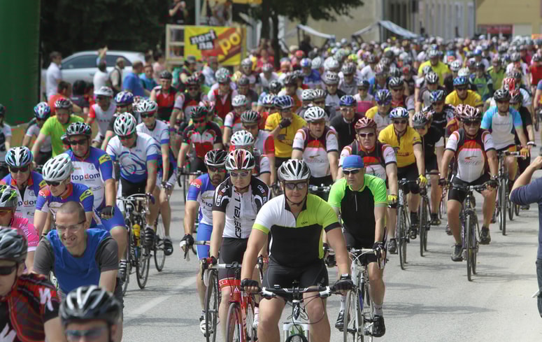 Okoli 25 tisoč Slovencev se udeleži kolesarskih maratonov po Sloveniji. 