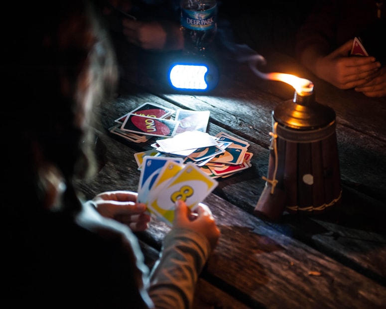 Glavna fotografija članka:Proizvajalec poskrbel za zmešnjavo: Prenehajte goljufati, tako se Enka ne igra