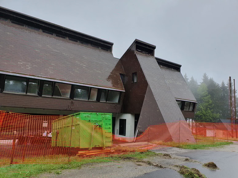 Glavna fotografija članka:(FOTO) Pričela se je sanacija hotela Areh, v takšnem stanju je objekt sedaj