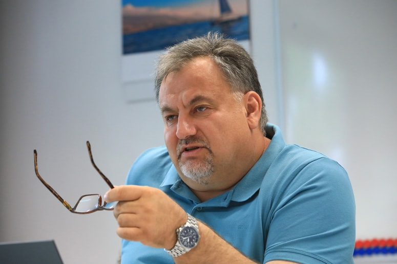 Manj ko bo energetskih obnov,
manj ko bo varčevanja tako z električno kot s toplotno energijo, več bo morala Energetika vlagati v svoje proizvodne vire, na nalogo, ki čaka tudi občane,
opozarja novi direktor Energetike Maribor Jože Hebar.
 