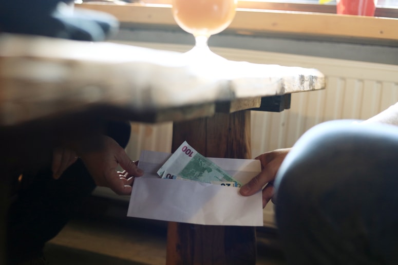 Glavna fotografija članka:(PISMO BRALCA) Oaza korupcije