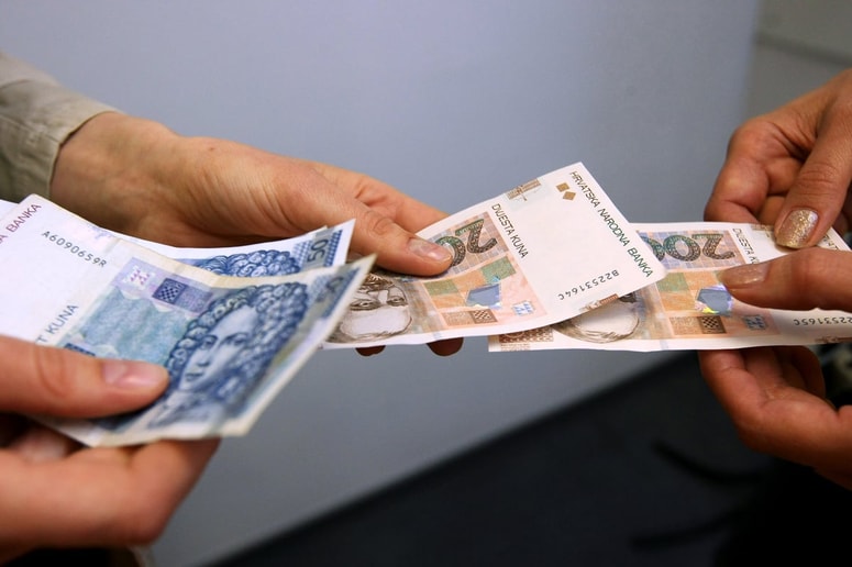 Bankovce bo tudi po 1. januarju še vedno zamenjati v evre, kovancev pa ne več.