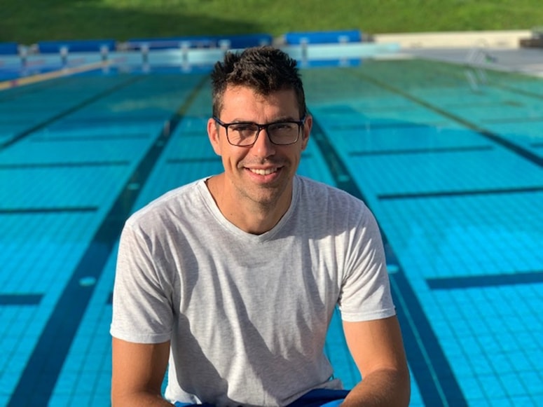 Damir Dugonjić - Dugi pri ravenskem bazenu med kratkim dopustom na Koroškem. 