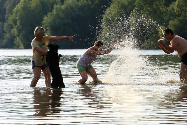 V prihodnjih dneh bo še dovolj toplo za osvežitev v vodi.