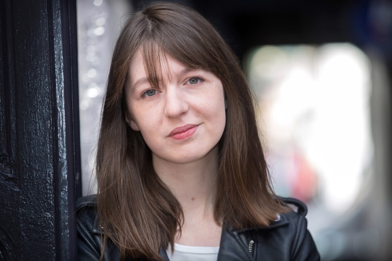 Glavna fotografija članka:(O KNJIGI) Sally Rooney: Pogovori s prijatelji