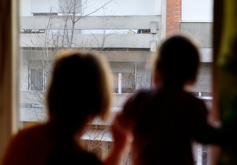 Glavna fotografija članka:Družina iz Srbije, ki živi v Nemčiji: Delava, a socialne pomoči ne dobimo. To je absurd