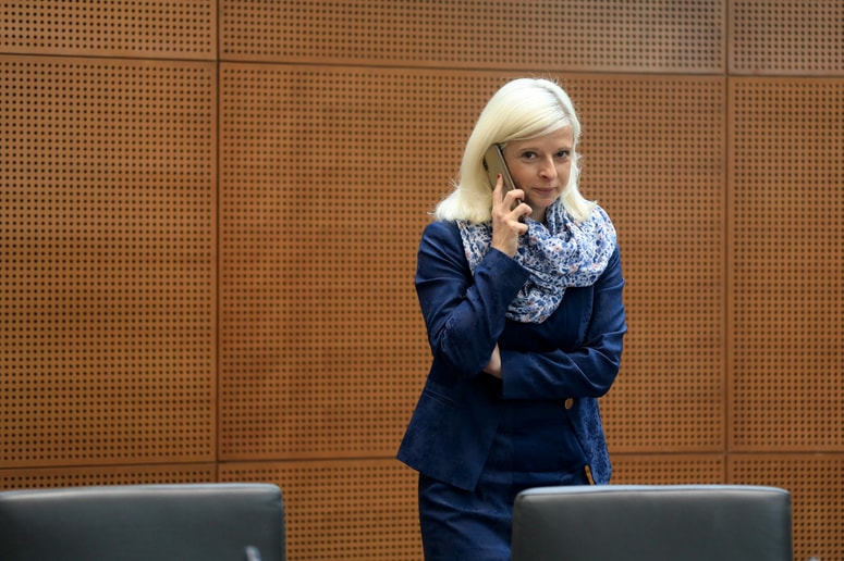 "Gre za sodobno orodje, ki bistveno povečuje varnost prebivalcev in dopolnjuje obstoječe mehanizme javnega obveščanja," pravi ministrica Ksenija Klampfer. 