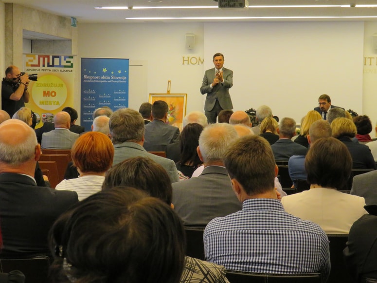 Tisti, ki so orali ledino pri lokalni samoupravi, so bili osovraženi, pa so naredili dobro delo, meni Borut Pahor. 