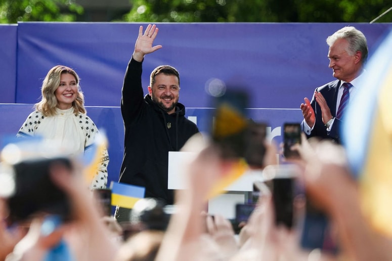 Članice Nata so v Vilni, kamor je danes prispel tudi ukrajinski predsednik Volodimir Zelenski, izrazile podporo članstvu Ukrajine v zavezništvu.