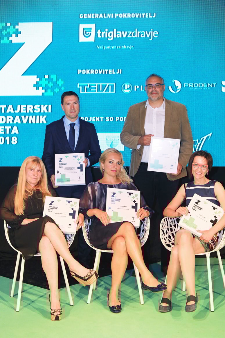 Mojca Švab Zavratnik, Andrej Moličnik, Unita Zupanc, Dejan Kupnik in Vesna Kaloh, lanski nagrajenci Večerove akcije Štajerski zdravnik leta 