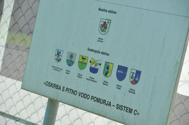 Glavna fotografija članka:Problematično upravljanje vodovodnega sistema C: Kdo je pil in kdo plačal prleško vodo?