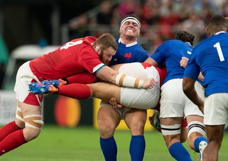 Glavna fotografija članka:Pravi dedci ali ragbi in drugi manj močni športi