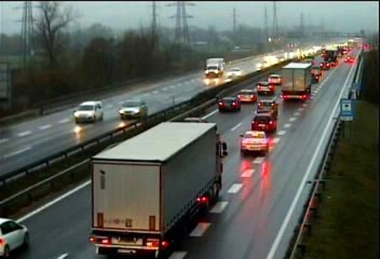 Celovita obnova 6,5-kilometrskega odseka med Dramljami in Slovenskimi Konjicami z dvema dvocevnima predoroma in več viadukti ter mostovi je največji trenutni gradbeni projekt na obstoječem avtocestnem omrežju

