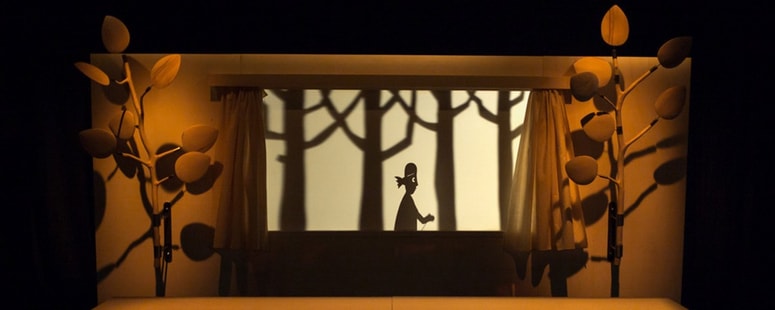 Zlatolaska, izgubljena v gozdu 