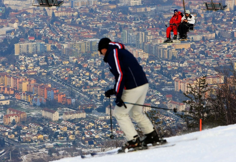 Doma je najlepše, pravijo, in tudi če ni, je zagotovo najceneje.