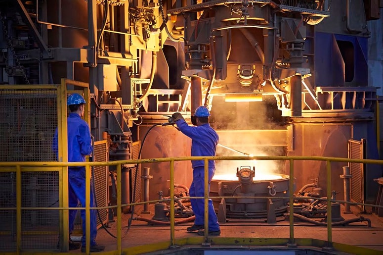 V SIJ-u so odločitev utemeljili z razmerami na trgu oziroma ohranjanjem delovnih mest ob nižjih stroških poslovanja.