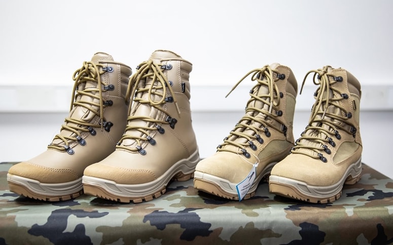 Novi škornji pripadnikov Slovenske vojske. 