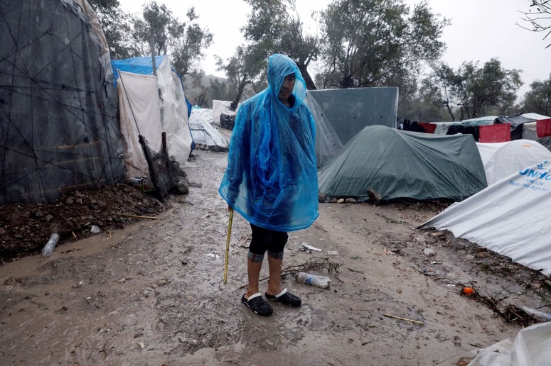 Zima prihaja tudi na Lezbos in druge grške otoke, zato je življenje migrantov še težje. 
