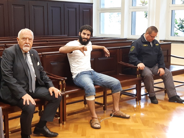 Najprej je očitke zanikal, pljuval po sodišču žalil vse povprek. Ko je dojel, da v Sloveniji ne more biti obsojen na smrtno kazen, je priznal in rekel, da ga je v ravnanje potisnila božja volja. 