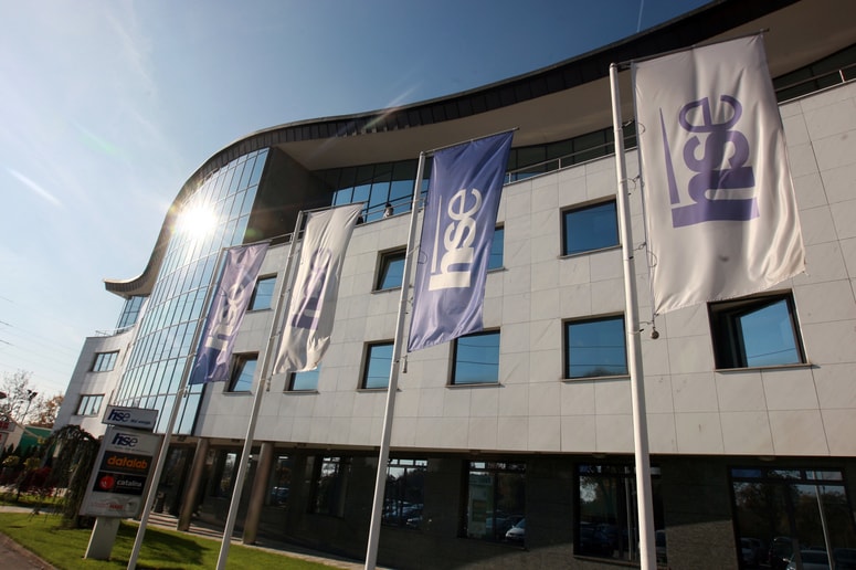 Izredne razmere so imele na poslovanje skupine HSE v preteklem letu preko 420 milijonov evrov negativnega vpliva, ocenjujejo v letnem poročilu. 