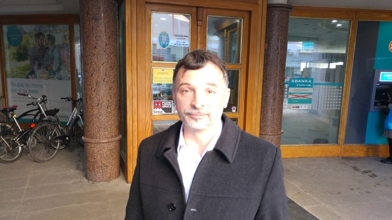 Branko Gabrovec dokazuje, da ima zahtevane izkušnje, saj da si jih je nabral pri vodenju karate kluba Shotokan in zveze JKA.
 