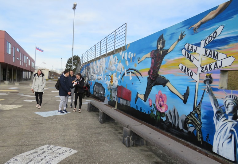 Gimnazija Ptuj je dobila umetniški program. 