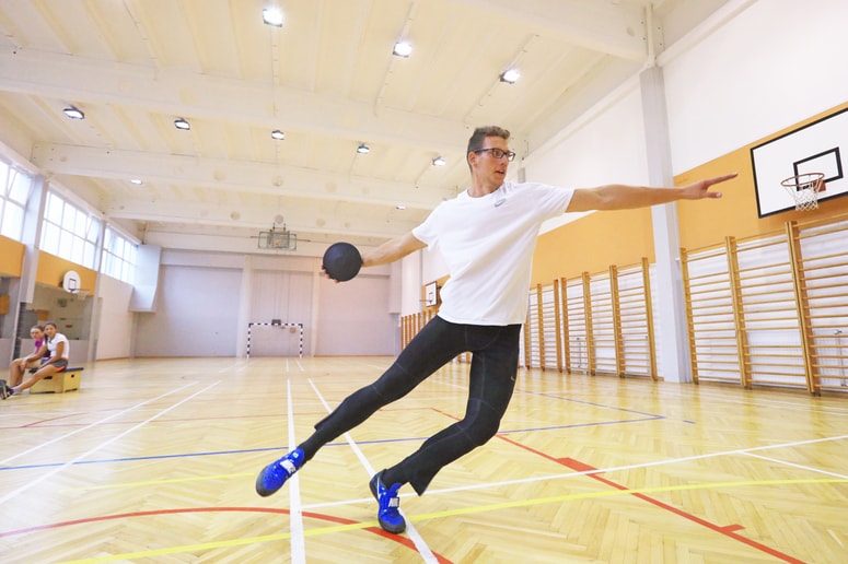 Glavna fotografija članka:Kristjan Čeh: Včasih je bila na prvem mestu šola, potem krave, zdaj je atletika