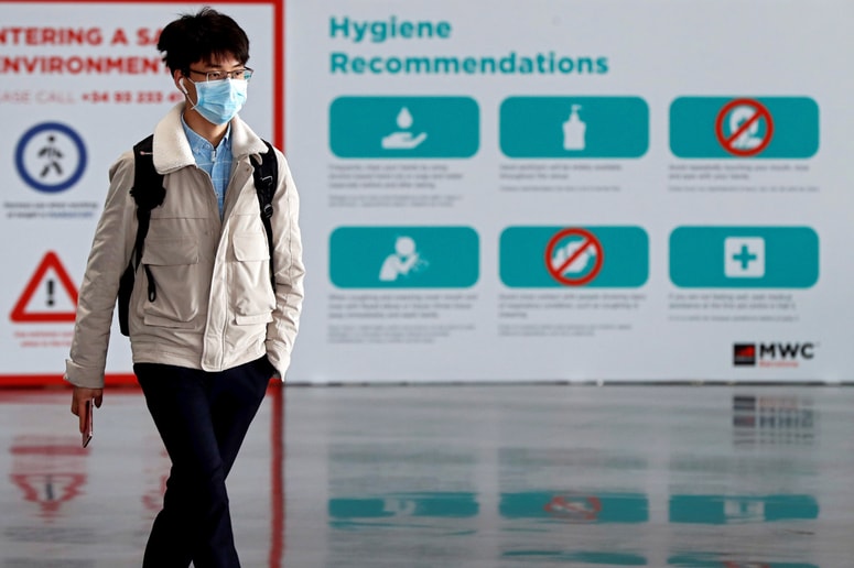 Organizator MWC obiskovalce in razstavljalce poziva, naj se na kongresu ne rokujejo. 