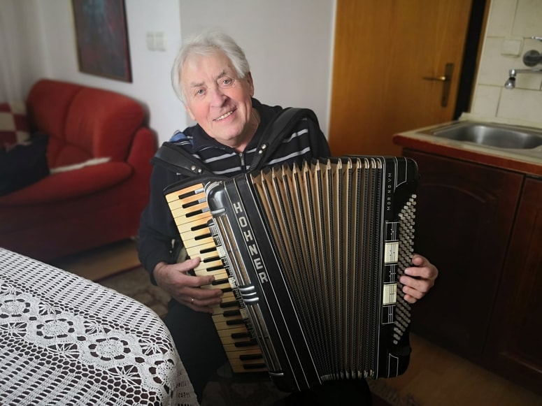 V spomin na Franca Šegovca bo Mestna občina Slovenj Gradec to sredo ob 9. uri pripravila žalno sejo, ki bo potekala v prostorih muzejske Rojstne hiše Huga Wolfa.