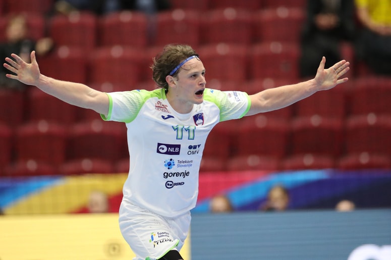 Glavna fotografija članka:Jure Dolenec se vrača v domovino: "Nimam občutka, da sem blizu konca"