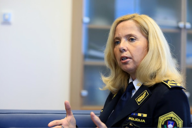 Glavna fotografija članka:(INTERVJU) Generalna direktorica Tatjana Bobnar: Policija je prepovedan sad za katerokoli politično opcijo