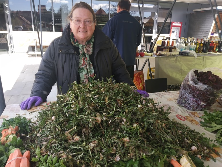 Marija Grajfoner svetuje, da nikar ne pustite regrata v vodi, saj tako izgubi vitamine. 