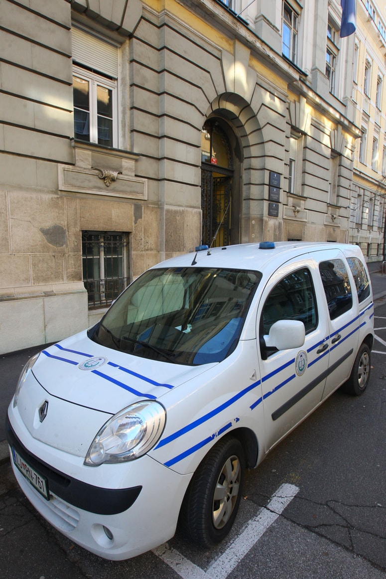 Glavna fotografija članka:Po grožnjah sodiščem v Mariboru, Celju in Ljubljani: Zadevo prevzemajo mariborski kriminalisti