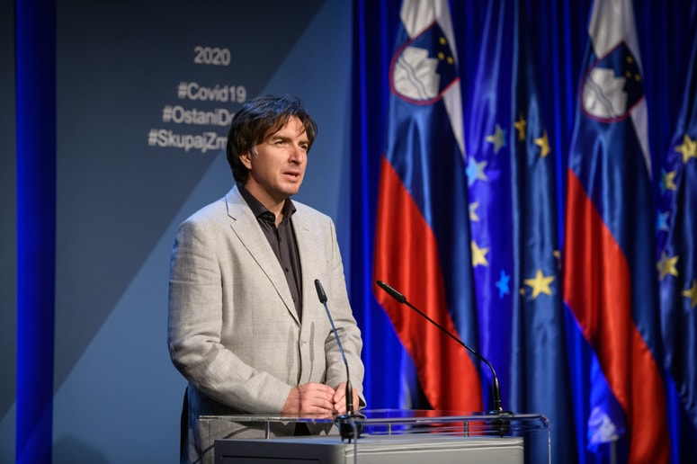 Direktor Univerzitetne klinike za pljučne bolezni in alergijo Golnik Aleš Rozman.