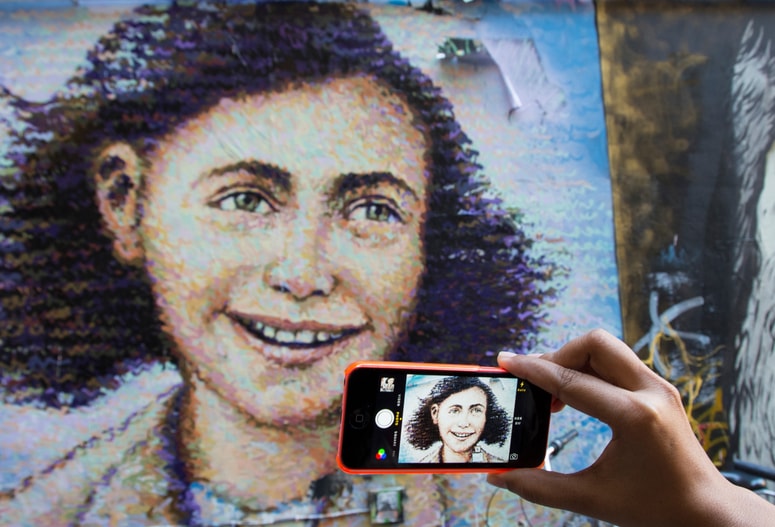 Glavna fotografija članka:Dnevnik iz neke druge izolacije: Pred 75 leti je umrla Ana Frank