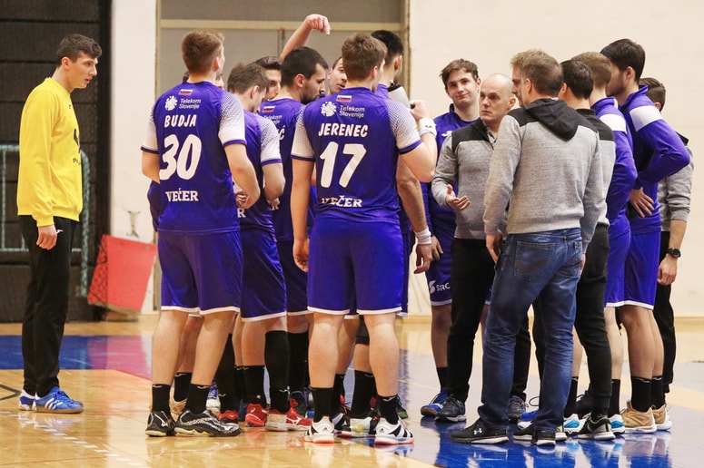 Mariborčani pravijo, da jim je bila s prekinitvijo odvzeta možnost, da bi si na igrišču zagotovili obstanek med elito. 