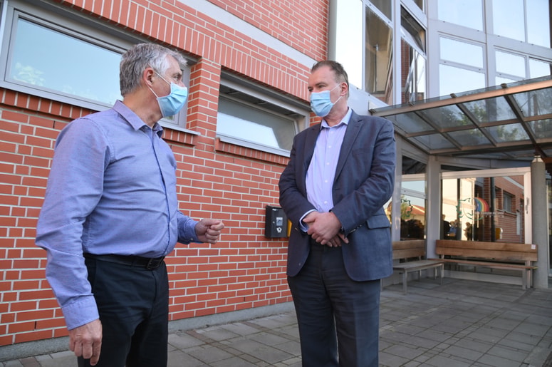 Minister za zdravje Tomaž Gantar in direktor Doma starejših občanov Ormož Tomislav Nemec