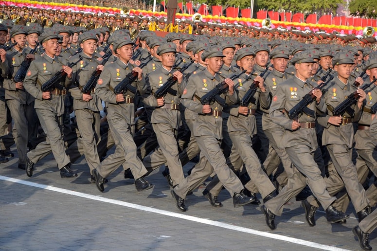 Glavna fotografija članka:Na meji med Severno in Južno Korejo prišlo do incidenta