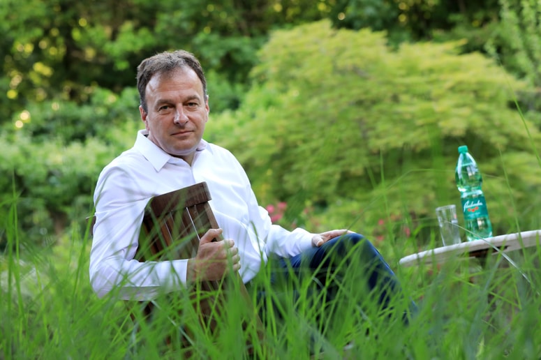 Dr. Marko Grobelnik: “Z uporabo algoritmov je mogoče ustvariti nabor zdravilnih učinkovin, ki bi lahko bile kandidatke za zdravljenje bolezni covid-19.”