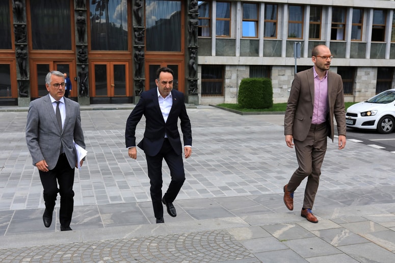 Opozicijski poslanci Matjaž Han, Brane Golubović in Matej Tašner Vatovec 