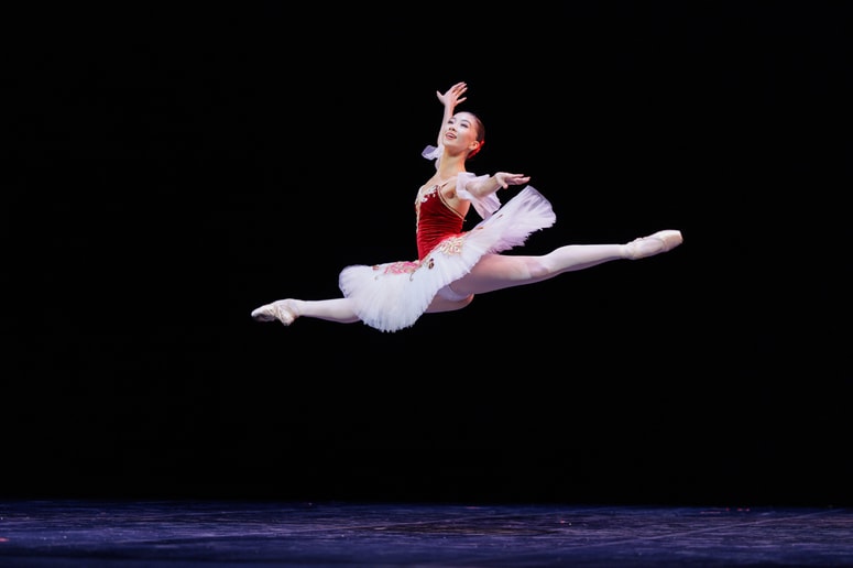 Sofija Adilkanova v pas de deux iz Don Kihota 