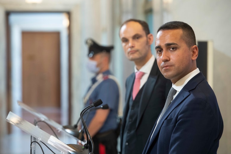 Luigi Di Maio (v ospredju) in Anže Logar sta v Rimu danes znova izpostavila odlične odnose med Italijo in Slovenijo.